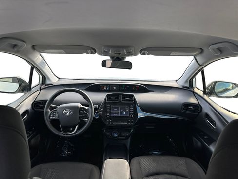 Used 2020 Toyota Prius LE image 10