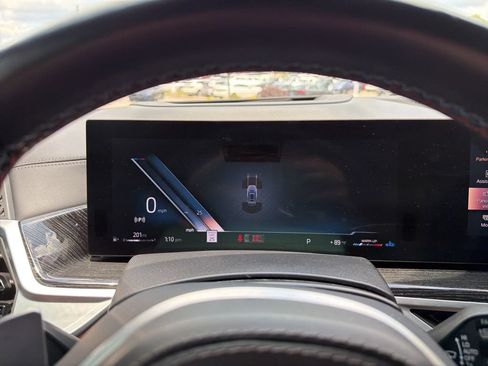 Used 2023 BMW X7 M60i AWD/4WD image 19