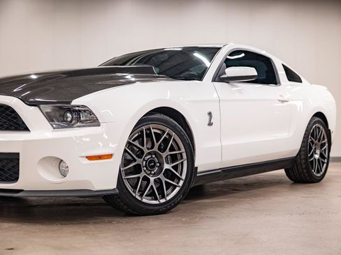 Used 2011 Ford Mustang Shelby GT500 w/ SVT Performance Pkg RWD image 22