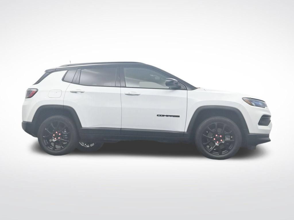 Used 2023 Jeep Compass Latitude AWD/4WD image 33