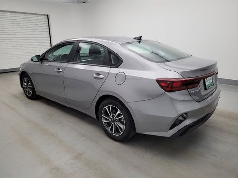 Used 2024 Kia Forte LXS FWD image 3