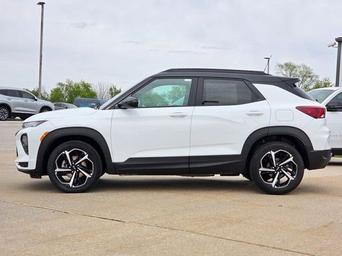 Used 2022 Chevrolet TrailBlazer RS w/ Technology Package FWD image 5