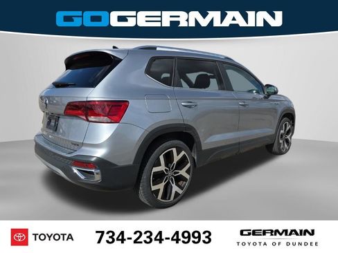 Used 2022 Volkswagen Taos SEL w/ Panoramic Sunroof Package image 8