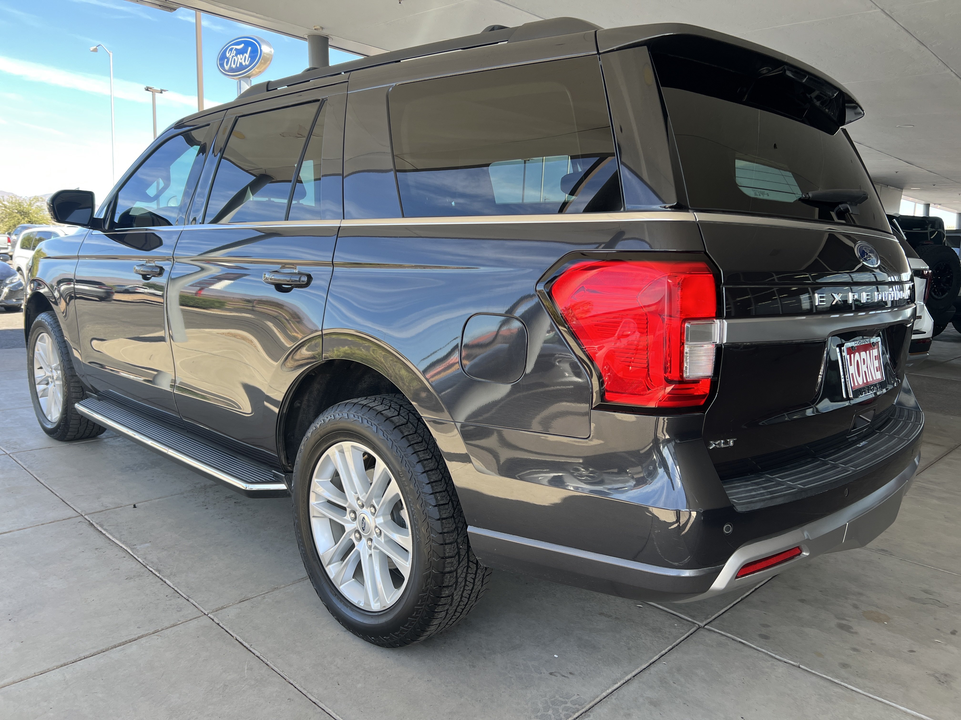 Used 2022 Ford Expedition XLT AWD/4WD image 6
