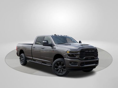 New 2025 RAM 2500 Laramie w/ Night Edition AWD/4WD image 5