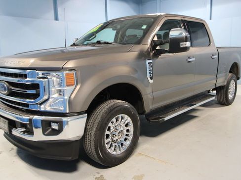 Used 2020 Ford F250 Lariat w/ Chrome Package AWD/4WD image 32