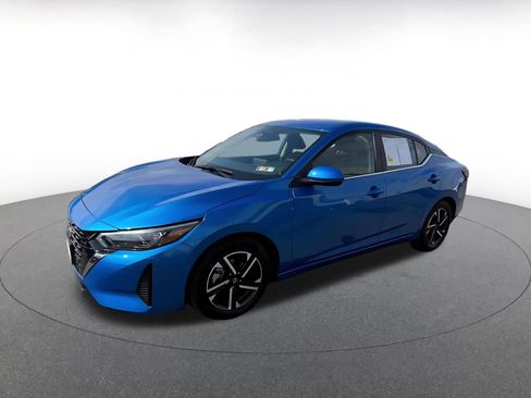 Used 2025 Nissan Sentra SV image 7