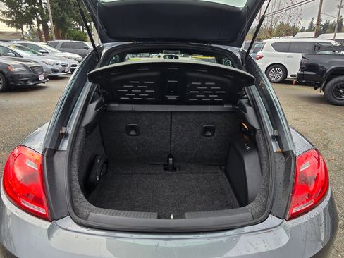 Used 2012 Volkswagen Beetle 2.5 image 15