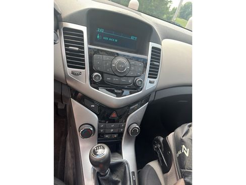 Used 2015 Chevrolet Cruze LS FWD image 8