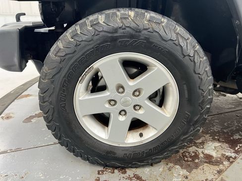 Used 2016 Jeep Wrangler Sport w/ Quick Order Package 24S AWD/4WD image 23