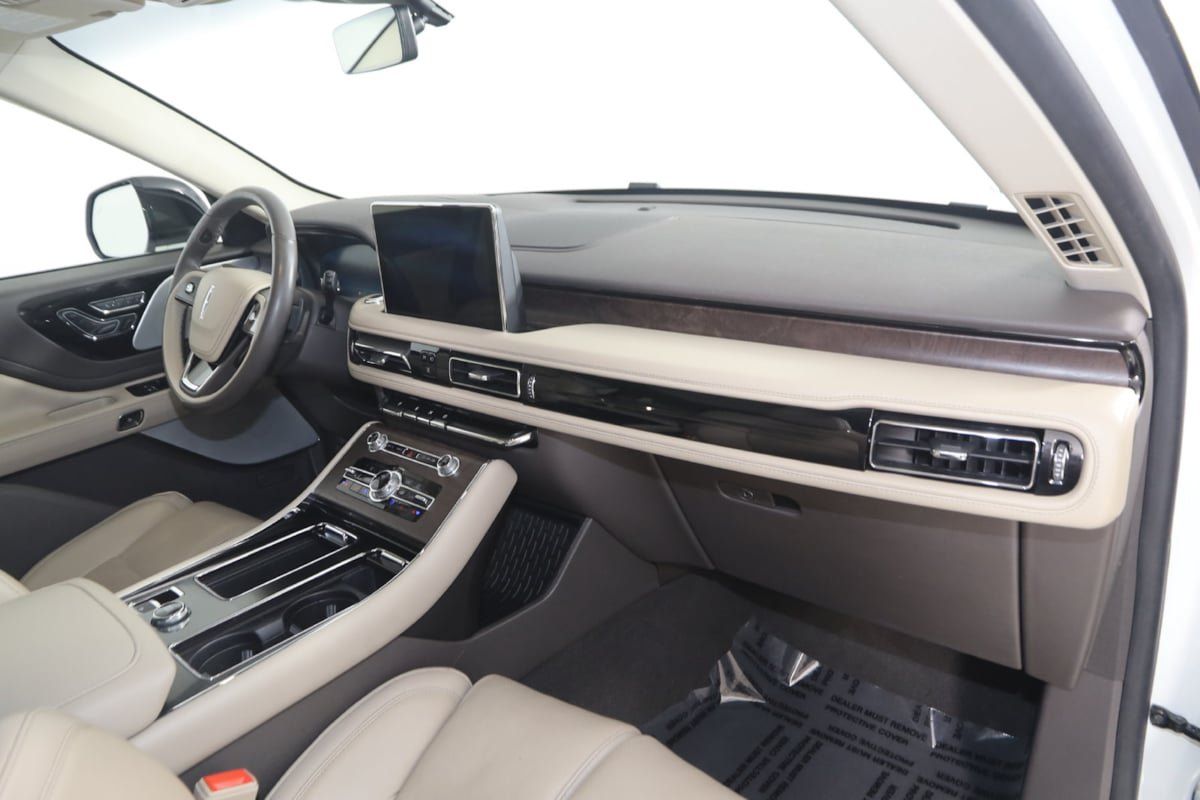 Used 2022 Lincoln Aviator Grand Touring w/ Equipment Group 301A AWD/4WD image 36