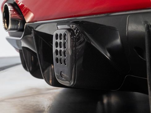 Used 2016 Ferrari 488 GTB RWD image 29