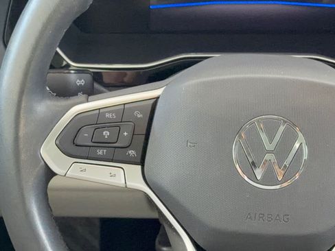 Used 2024 Volkswagen Jetta SE w/ Panoramic Sunroof Package FWD image 18