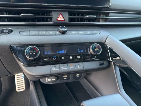 New 2025 Hyundai Elantra SEL FWD image 25