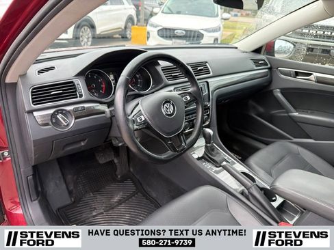 Used 2018 Volkswagen Passat 2.0T SE FWD image 15