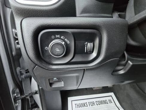 Used 2024 RAM 1500 Laramie AWD/4WD image 17