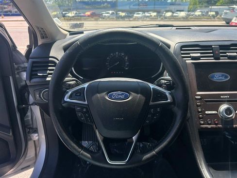 Used 2020 Ford Fusion Titanium AWD/4WD image 10