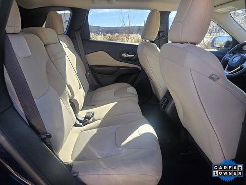 Used 2016 Jeep Cherokee Sport w/ Safety Group image 14