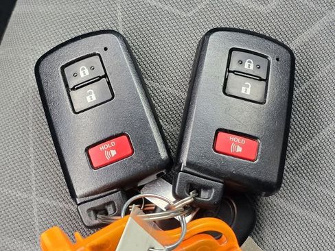 Certified 2023 Toyota Tacoma TRD Off-Road image 37