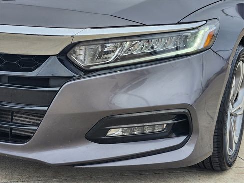 Certified 2019 Honda Accord EX image 9
