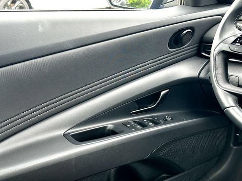 Used 2025 Hyundai Elantra Sport FWD image 29