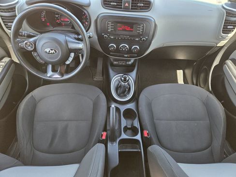 Used 2014 Kia Soul FWD image 5