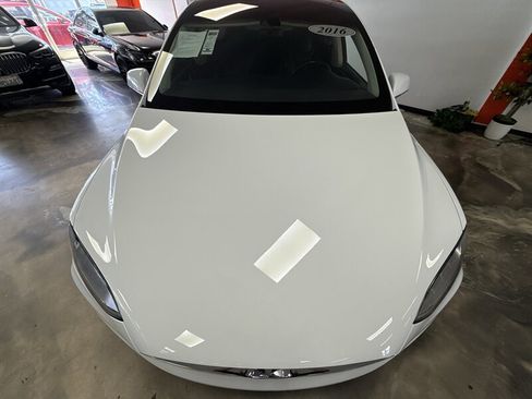 Used 2016 Tesla Model X 75D image 9