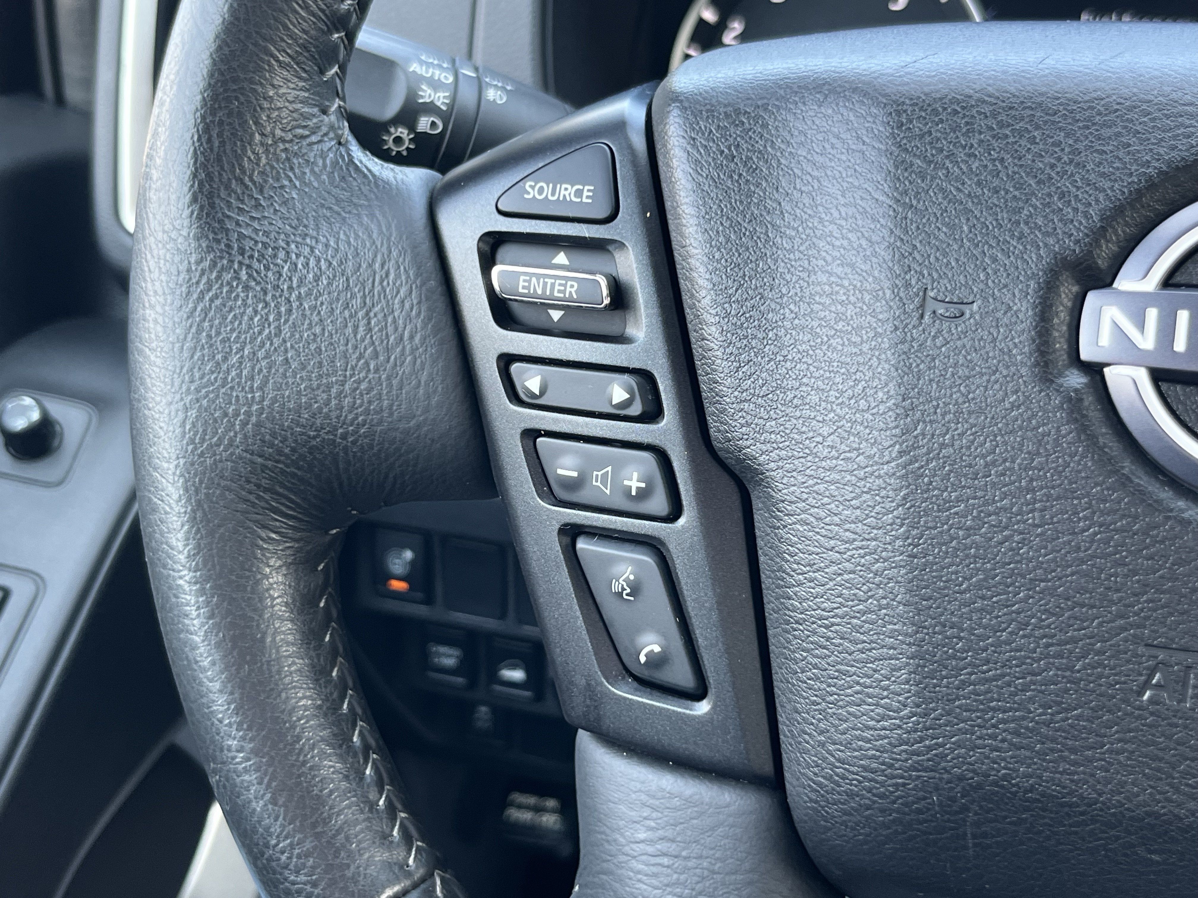 Used 2025 Nissan Frontier SV w/ SV Convenience Package AWD/4WD image 23
