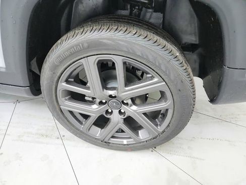 New 2026 Jeep Compass Latitude image 31