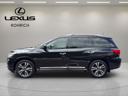 Used 2017 Nissan Pathfinder Platinum AWD/4WD image 9