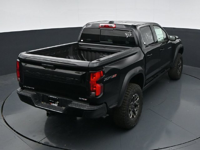 New 2026 Chevrolet Colorado ZR2 w/ Technology Package AWD/4WD image 46