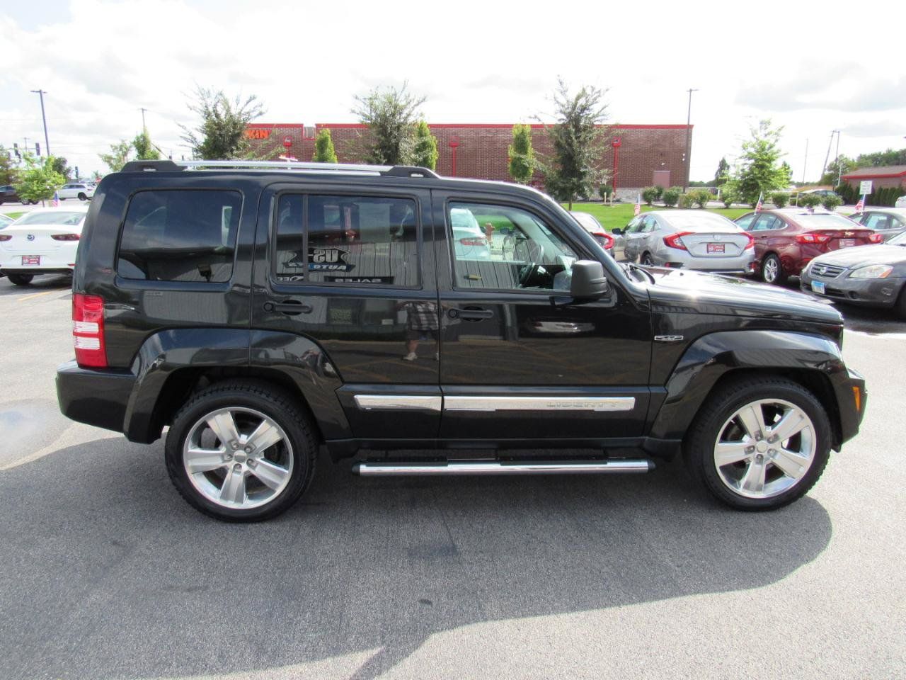 Used 2012 Jeep Liberty Limited Jet w/ Chrome Accents Group AWD/4WD image 7