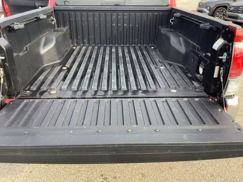 Used 2021 Toyota Tacoma TRD Off-Road image 9