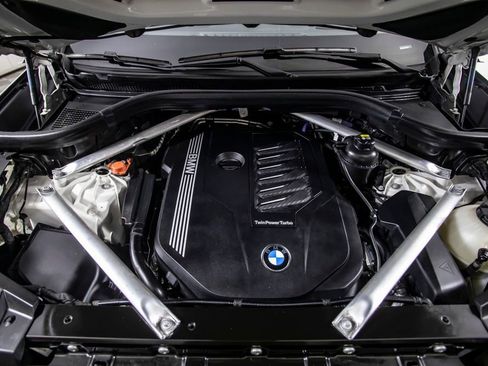 Used 2021 BMW X5 xDrive40i w/ M Sport Package AWD/4WD image 49