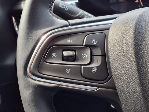 Used 2025 Buick Envista Sport Touring w/ Convenience I Package FWD image 13