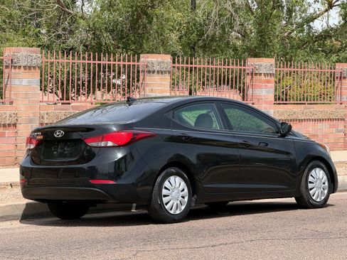 Used 2016 Hyundai Elantra SE FWD image 10