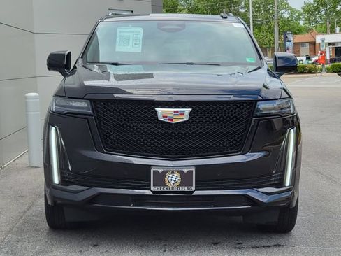 Used 2023 Cadillac Escalade Sport AWD/4WD image 2
