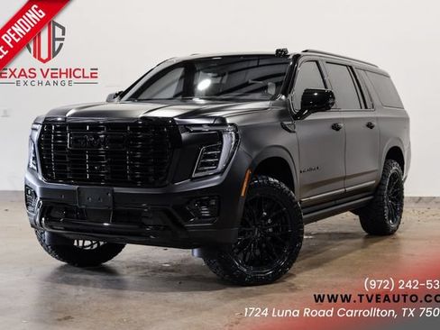 Used 2026 GMC Yukon XL Denali Ultimate AWD/4WD image 1