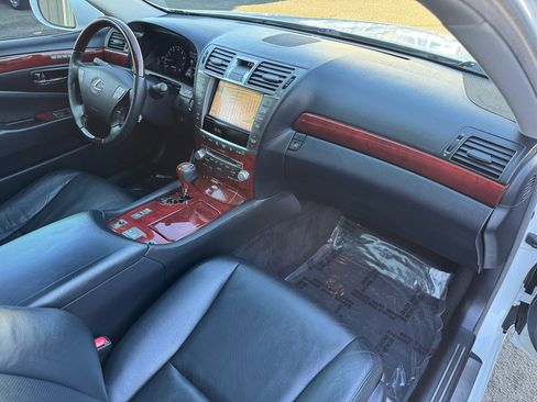 Used 2012 Lexus LS 460 AWD image 19