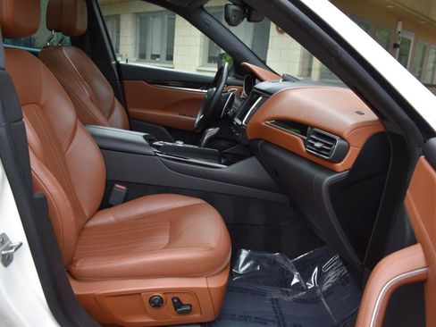 Used 2019 Maserati Levante S image 48