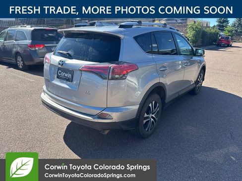 Used 2016 Toyota RAV4 LE AWD/4WD image 7