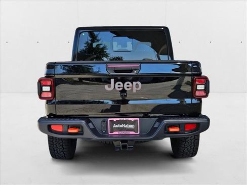 New 2025 Jeep Gladiator Mojave w/ Convenience Group image 8