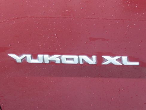 Used 2019 GMC Yukon XL SLT w/ Open Road Package image 9