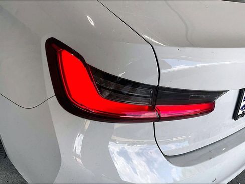Used 2020 BMW 330i Sedan w/ Convenience Package RWD image 13