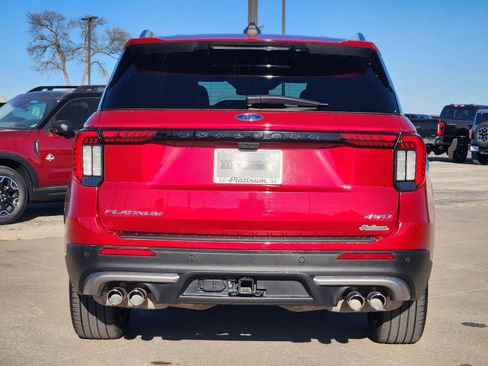 Used 2025 Ford Explorer Platinum w/ Ultimate Package image 8