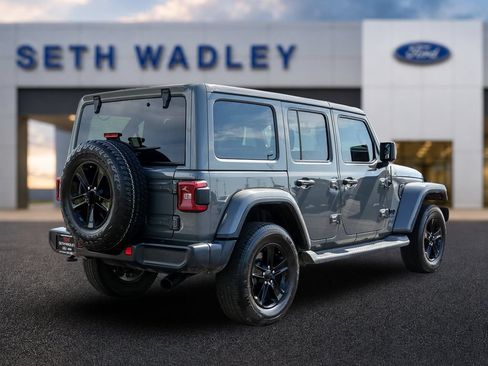 Used 2021 Jeep Wrangler Unlimited Sahara AWD/4WD image 7