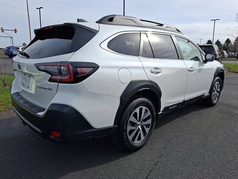 Certified 2025 Subaru Outback Premium image 7