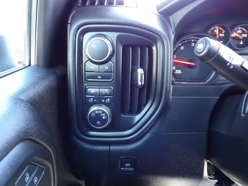 Used 2025 Chevrolet Silverado 3500 W/T w/ WT/CX Safety Package AWD/4WD image 19