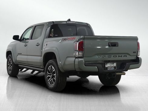 Used 2022 Toyota Tacoma TRD Sport image 3