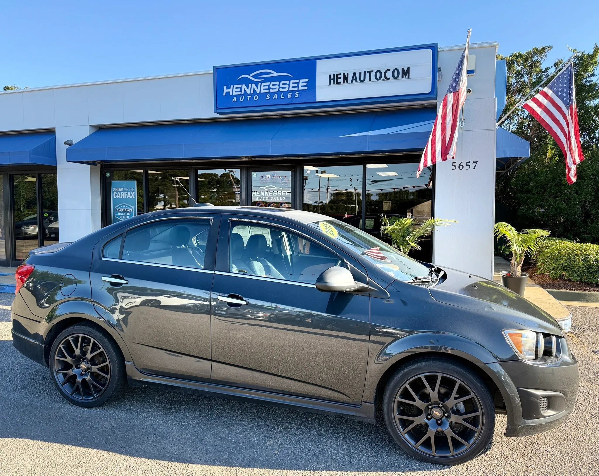 Used 2015 Chevrolet Sonic LTZ w/ Dusk Package FWD image 6